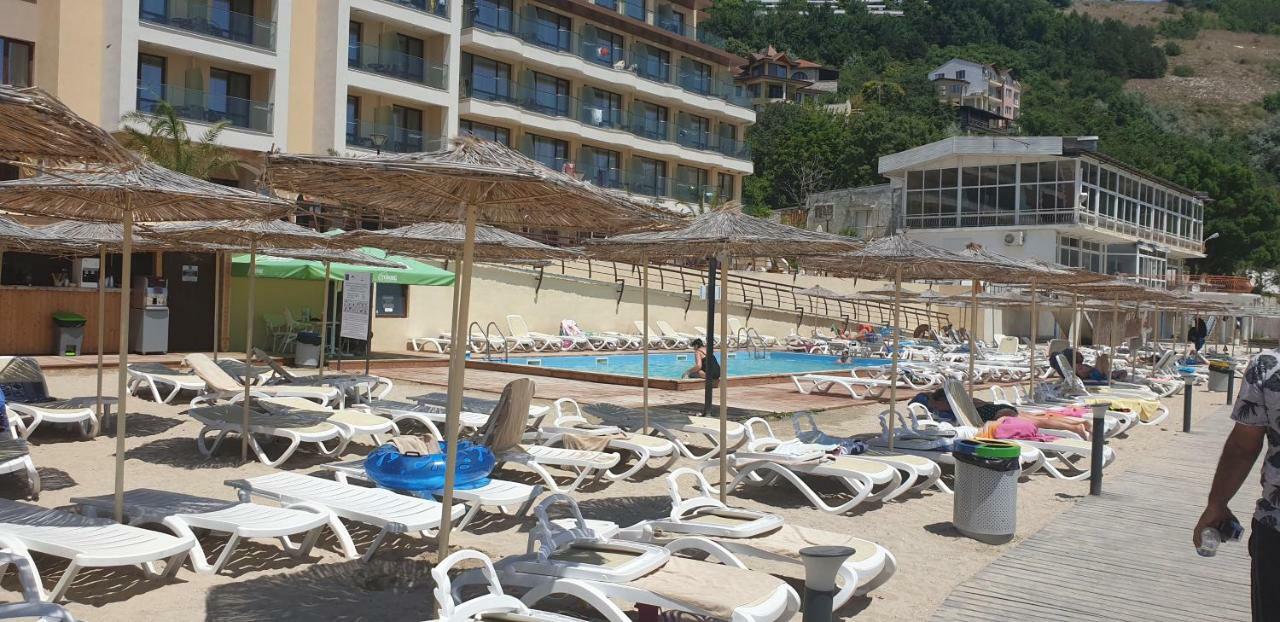 Marina Residence Complex Kavarna Exterior photo